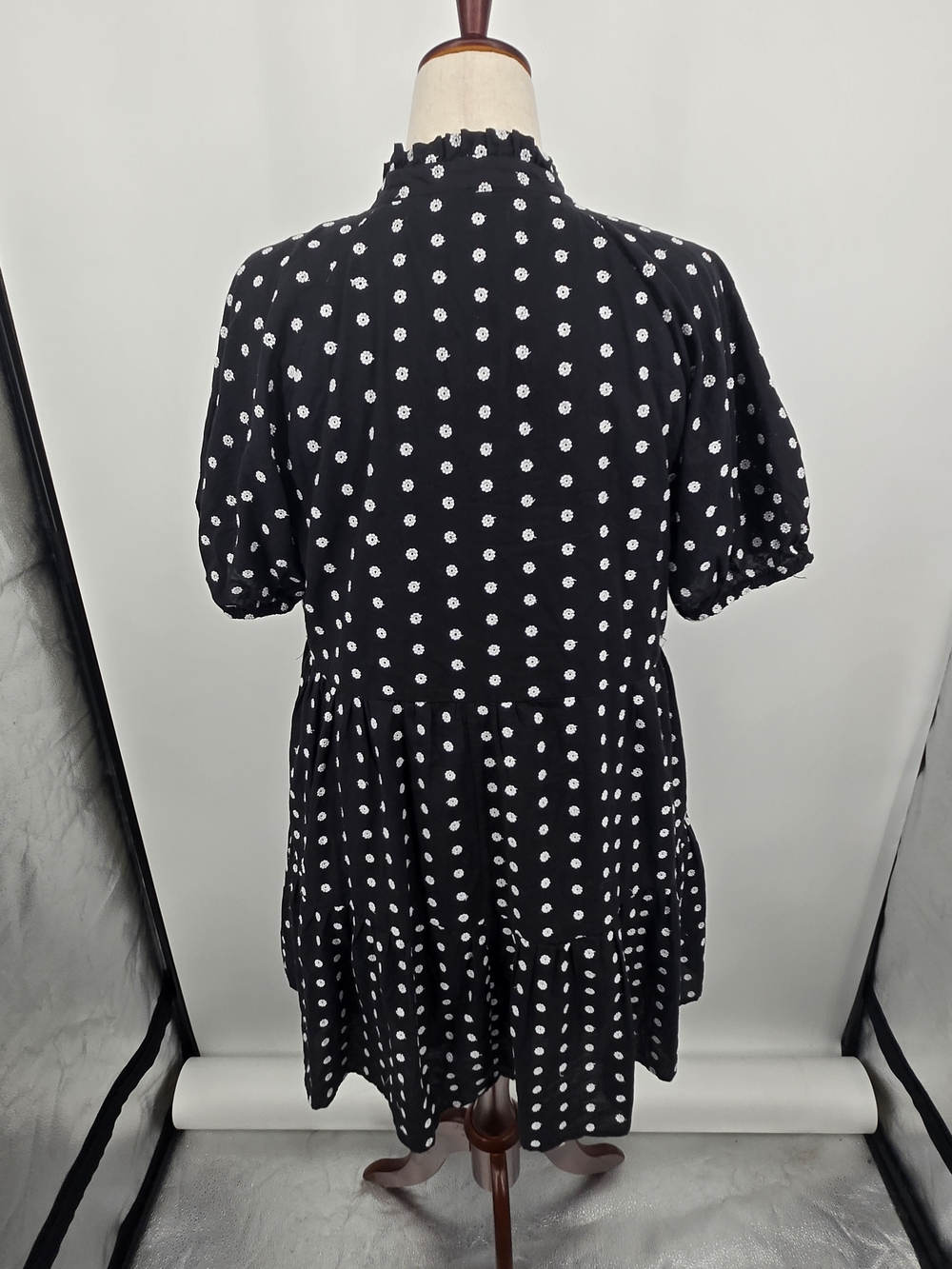 CeCe Black and White Embroidered Floral Polka Dot Mini Dress XL (7803) - Picture 3 of 6